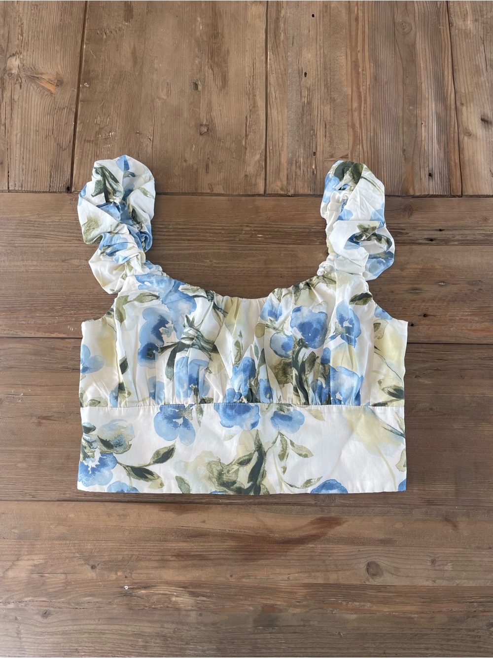 NWT Abercrombie & Fitch White Floral Ruffle Strap Crop Top